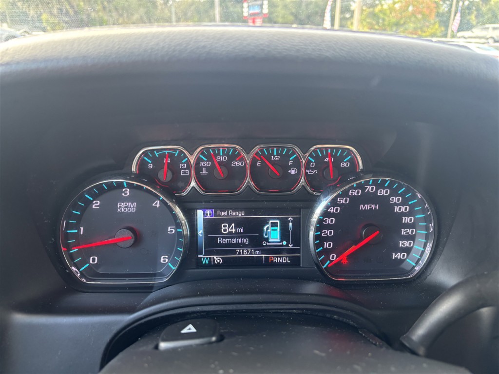 2019 Chevrolet Suburban Image 14