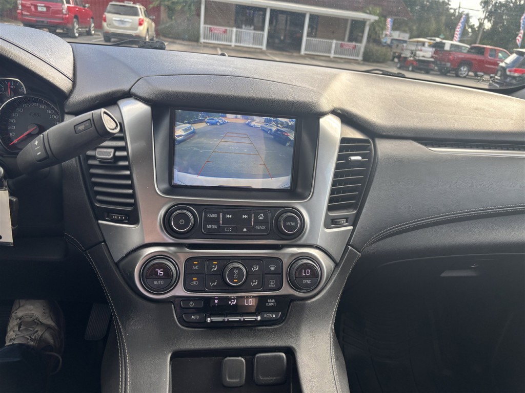 2019 Chevrolet Suburban Image 17