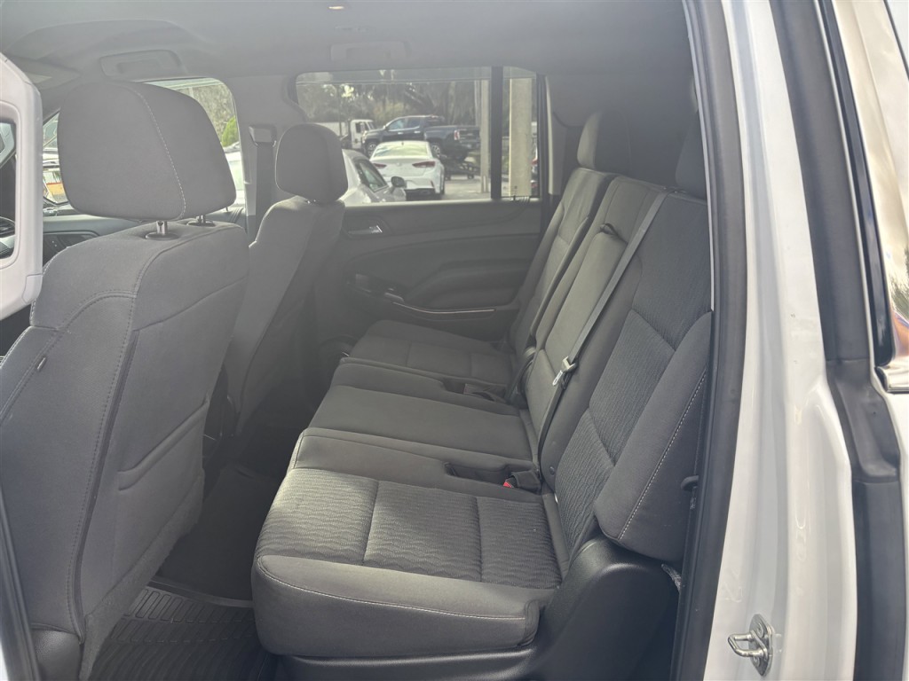 2019 Chevrolet Suburban Image 19
