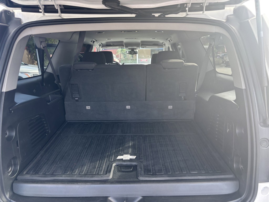 2019 Chevrolet Suburban Image 21
