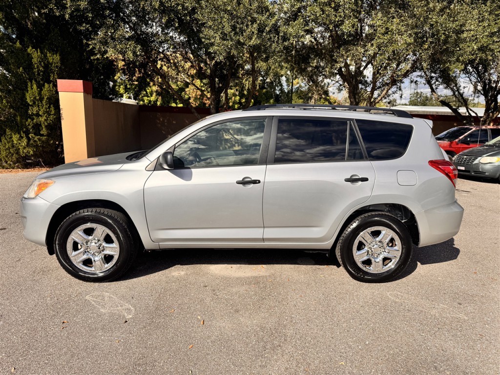 2011 Toyota Rav4 Image 2