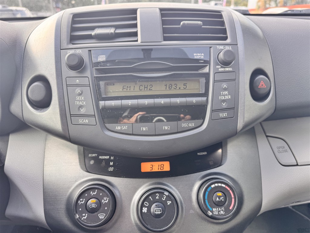 2011 Toyota Rav4 Image 15