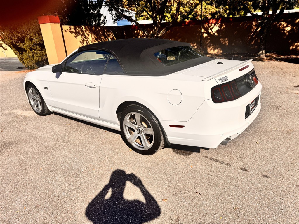 2013 Ford Mustang Image 3
