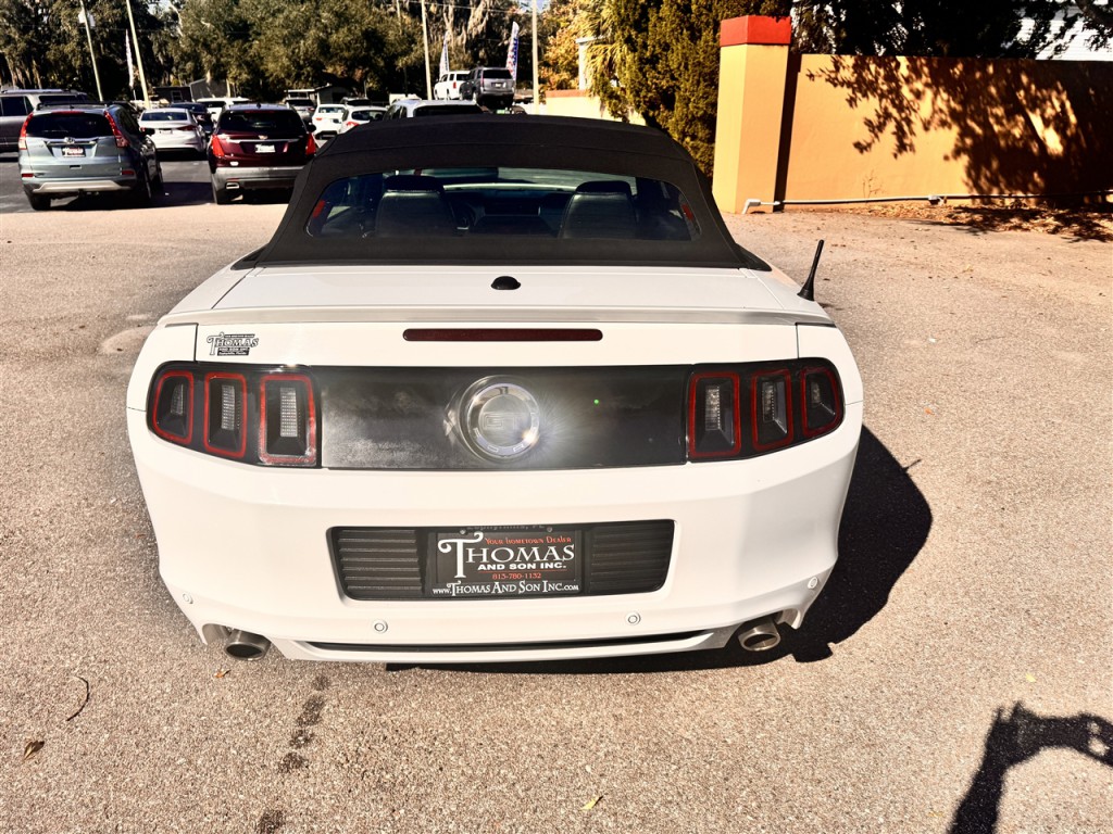 2013 Ford Mustang Image 4