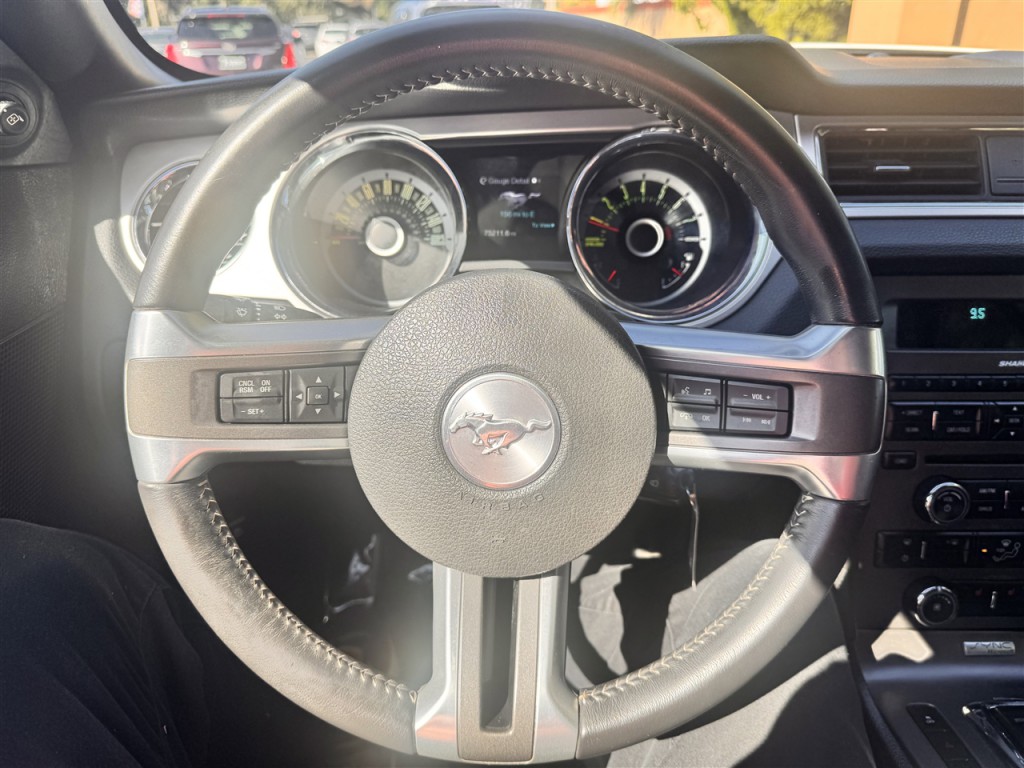 2013 Ford Mustang Image 16