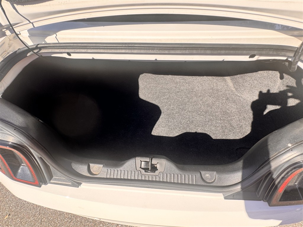 2013 Ford Mustang Image 20