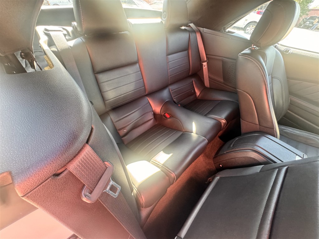 2013 Ford Mustang Image 23