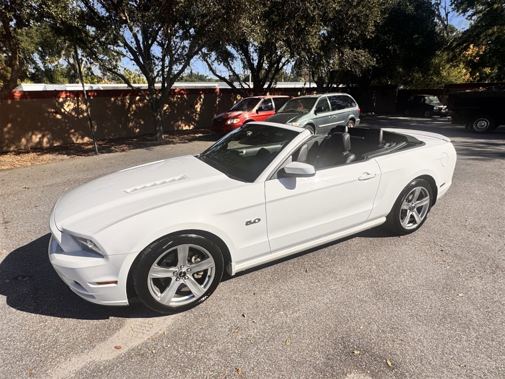 2013 Ford Mustang Image 25