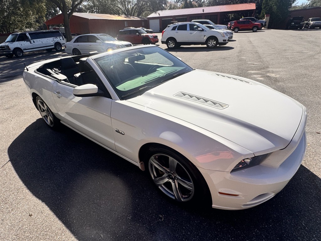 2013 Ford Mustang Image 26
