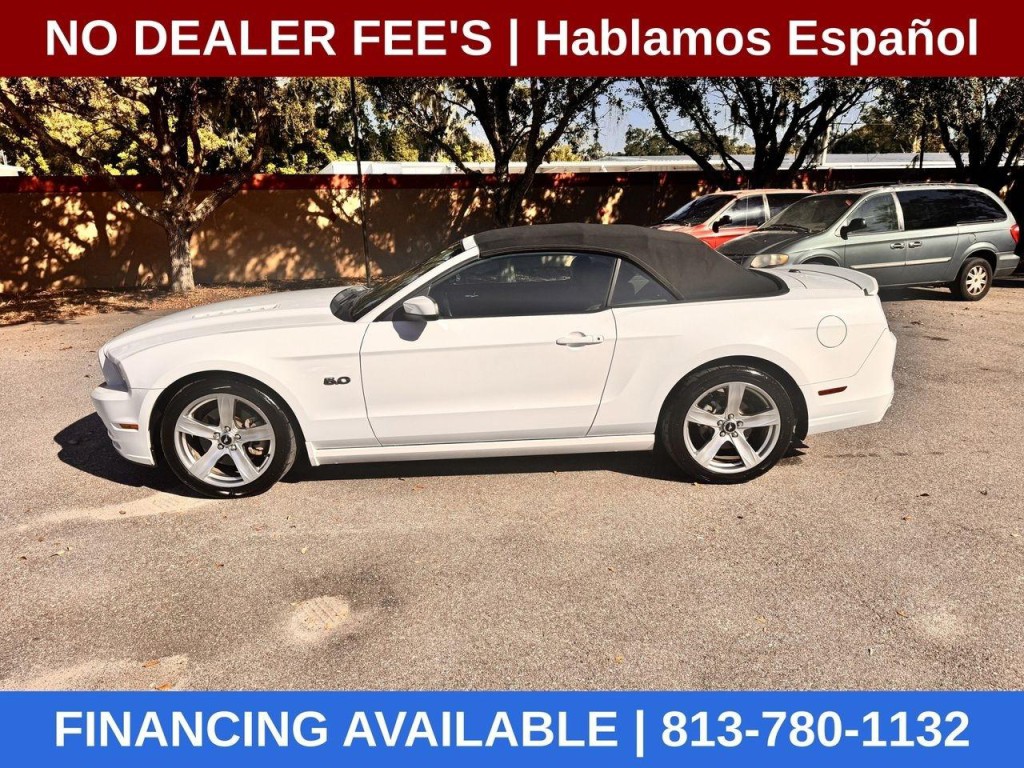 2013 Ford Mustang Image 2