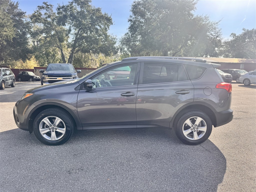 2015 Toyota Rav4 Image 2