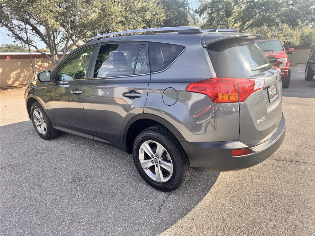 2015 Toyota Rav4 Image 3