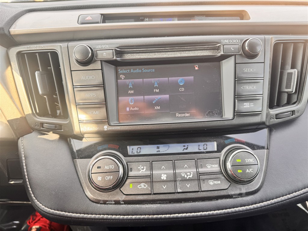 2015 Toyota Rav4 Image 16