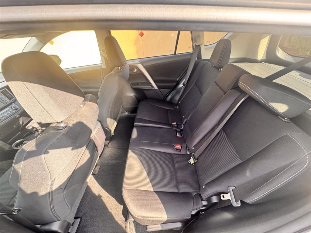 2015 Toyota Rav4 Image 19