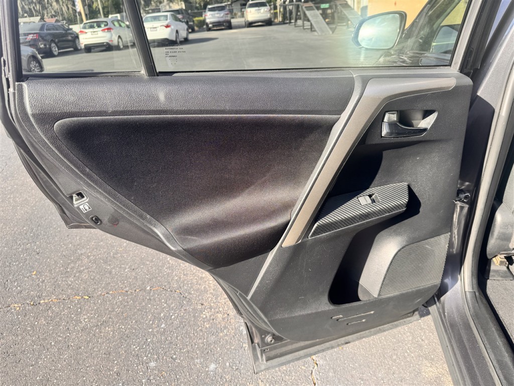 2015 Toyota Rav4 Image 20