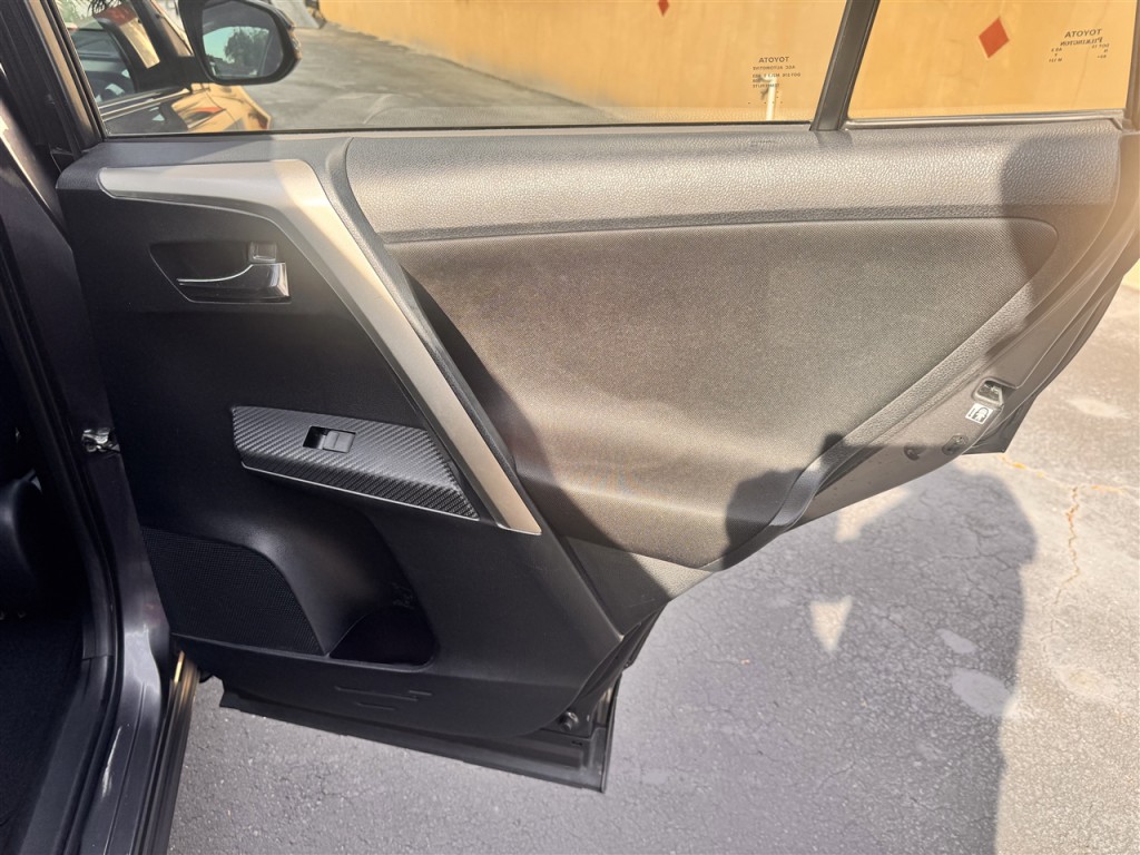 2015 Toyota Rav4 Image 23