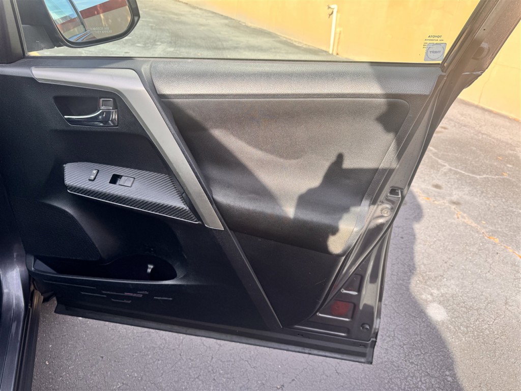 2015 Toyota Rav4 Image 25