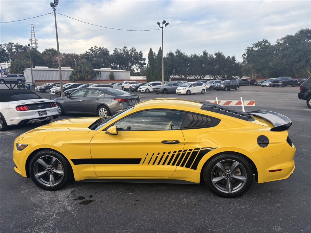 2015 Ford Mustang Image 2
