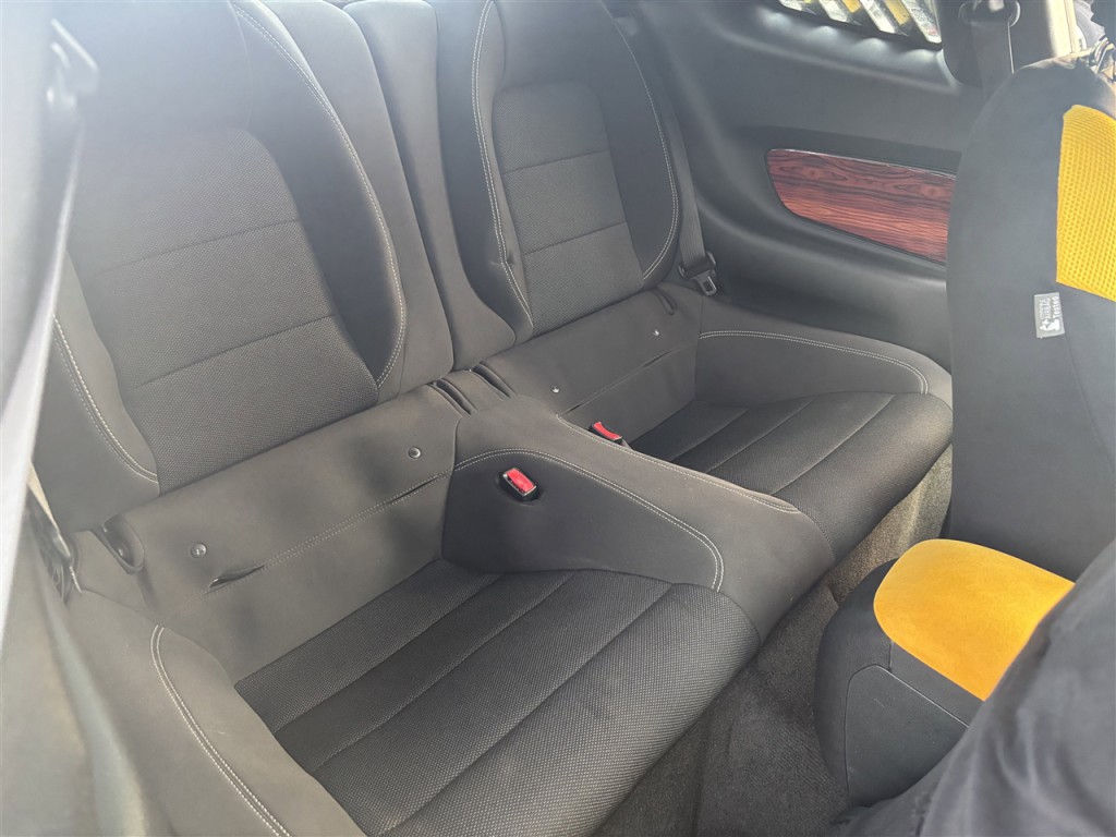 2015 Ford Mustang Image 18