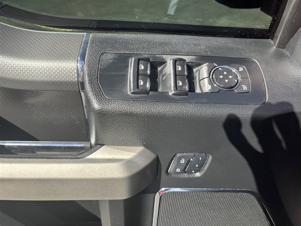 2015 Ford F-150 Image 11