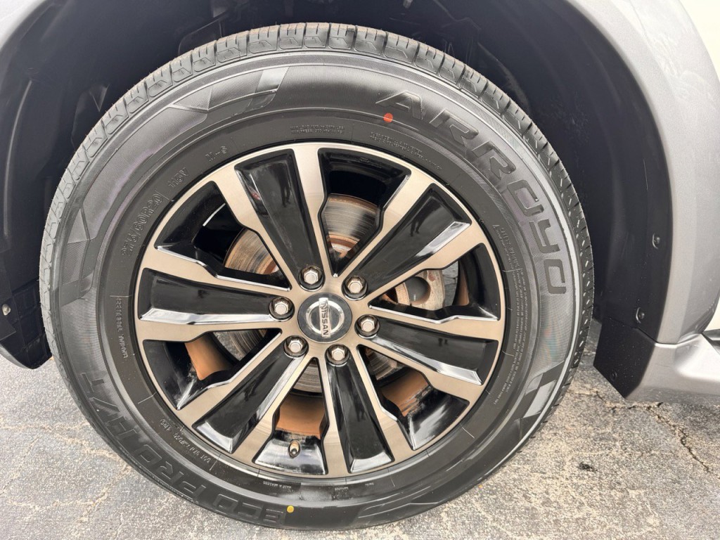 2018 Nissan Armada Image 9