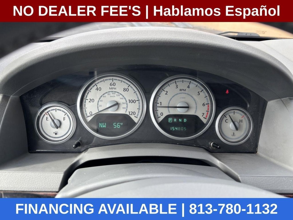 2010 Chrysler Town & Country Image 13