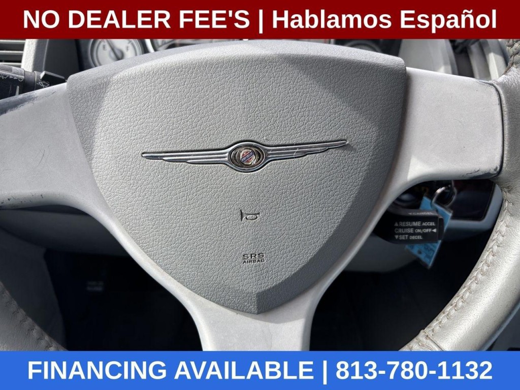 2010 Chrysler Town & Country Image 14