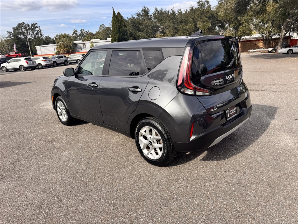 2024 Kia Soul Image 3