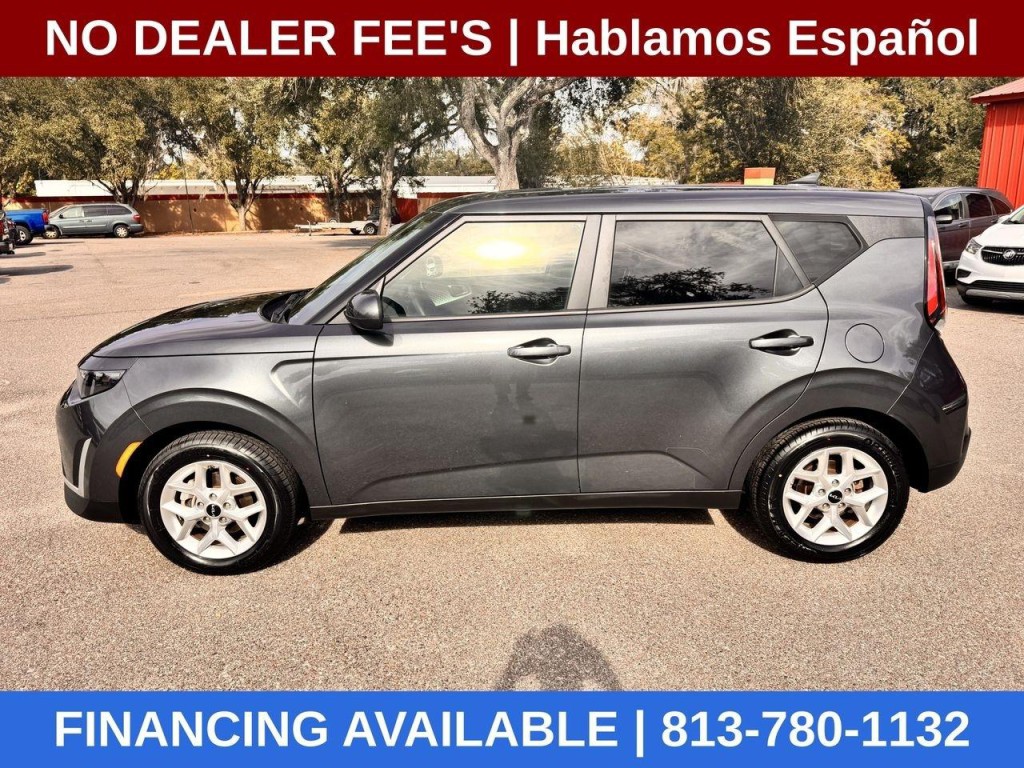 2024 Kia Soul Image 2
