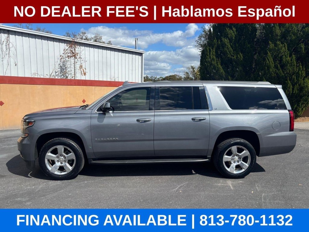 2018 Chevrolet Suburban Image 2