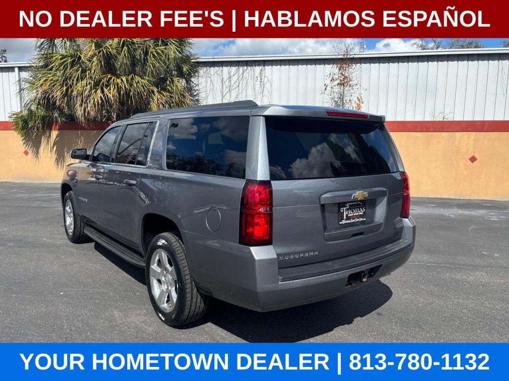 2018 Chevrolet Suburban Image 3