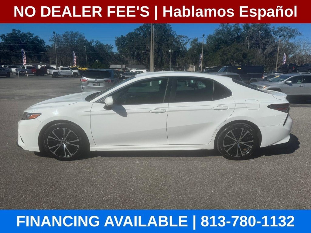 2018 Toyota Camry Image 2