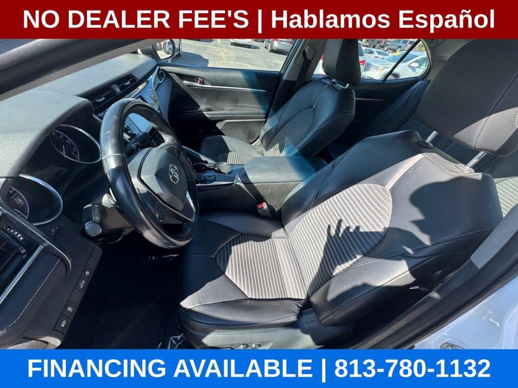 2018 Toyota Camry Image 18