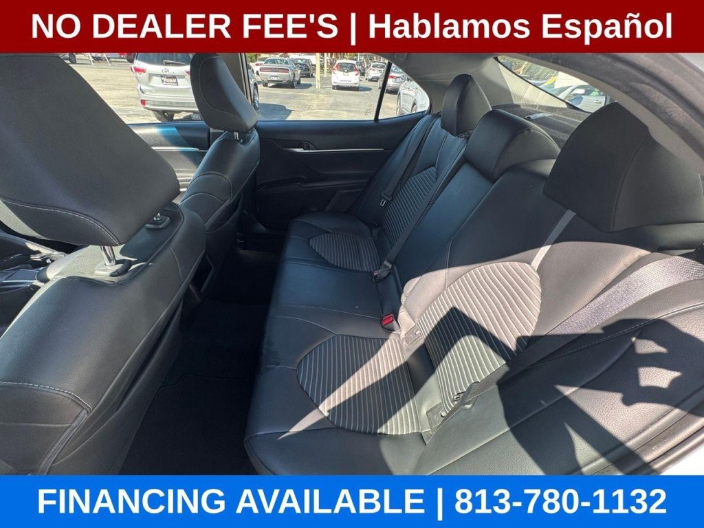 2018 Toyota Camry Image 20