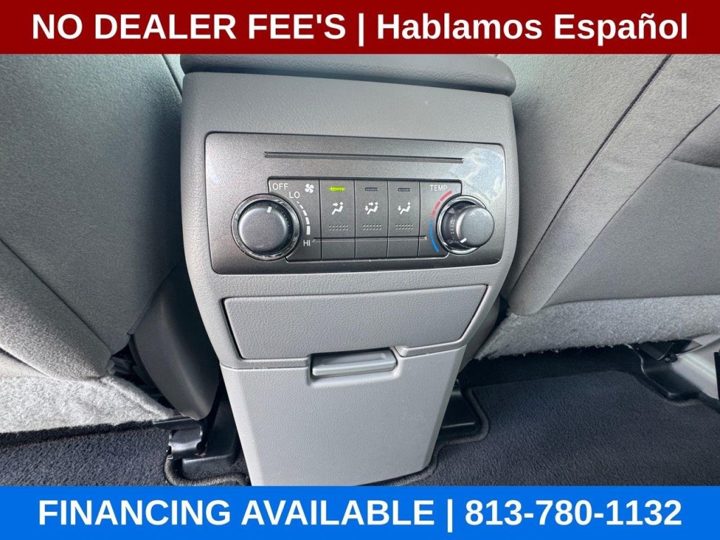 2012 Toyota Highlander Image 21