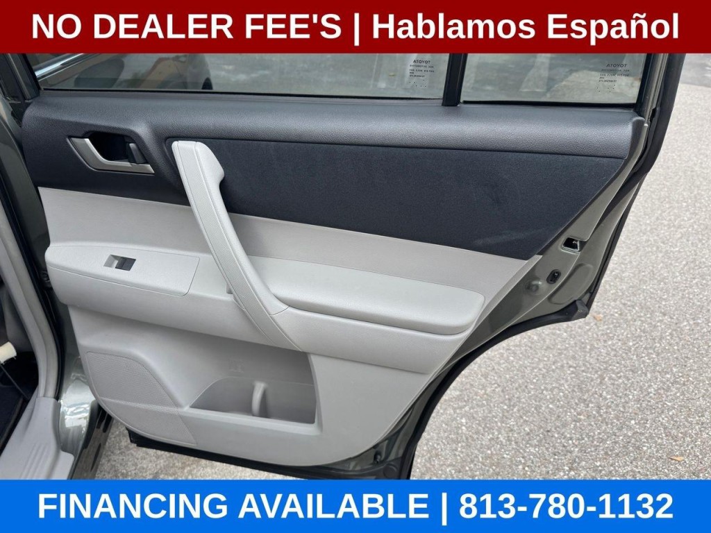 2012 Toyota Highlander Image 25