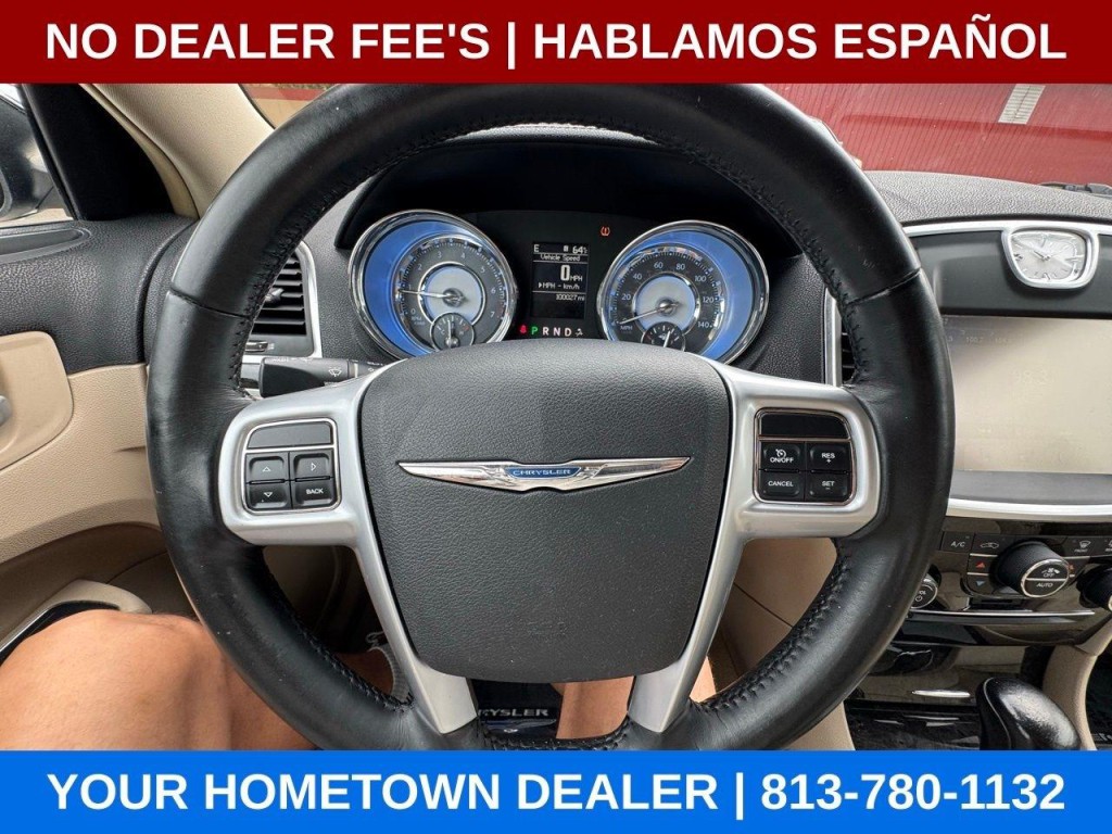 2011 Chrysler 300 Image 15