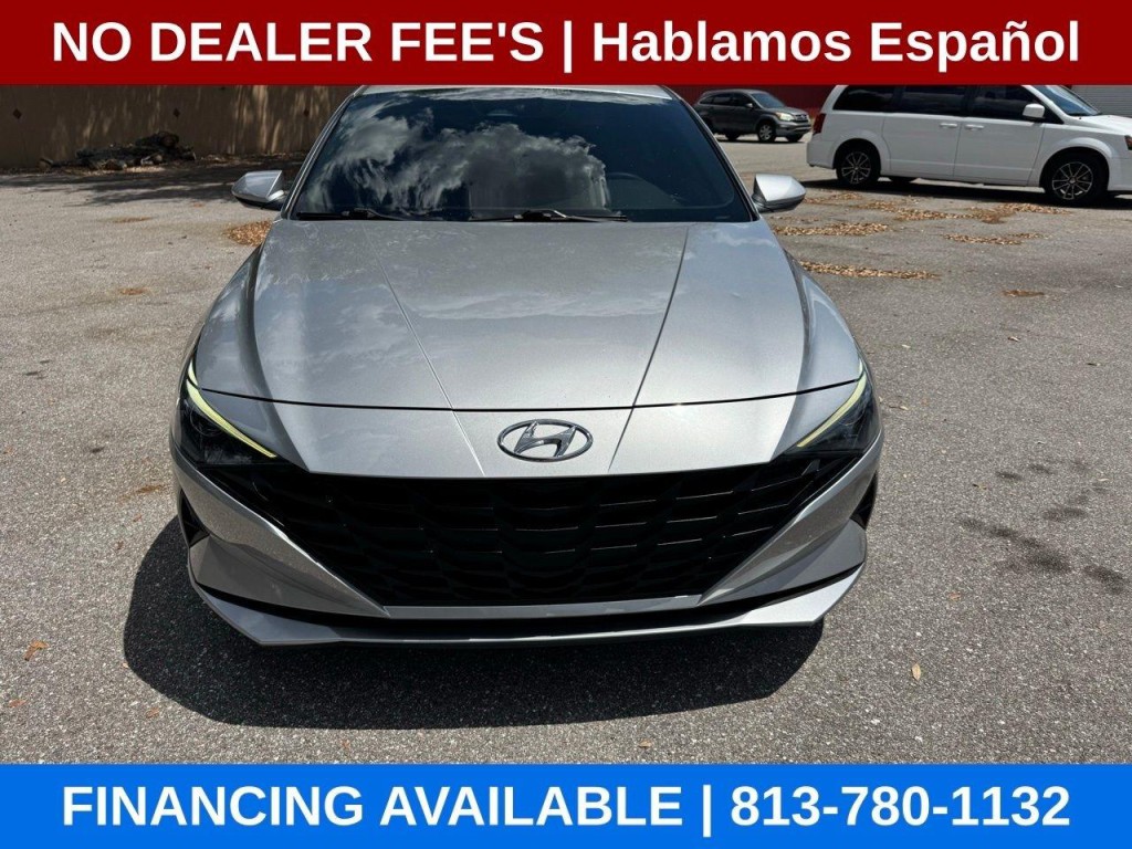 2022 Hyundai Elantra Image 8