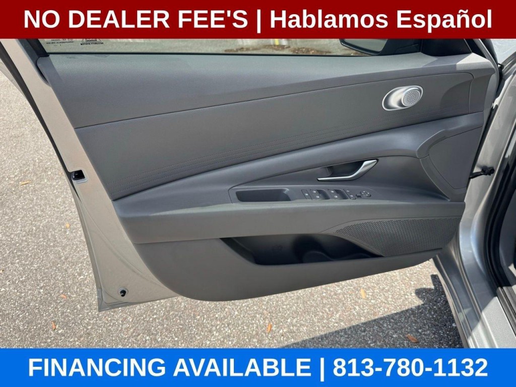 2022 Hyundai Elantra Image 19