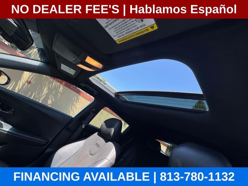 2019 Hyundai Veloster Image 21