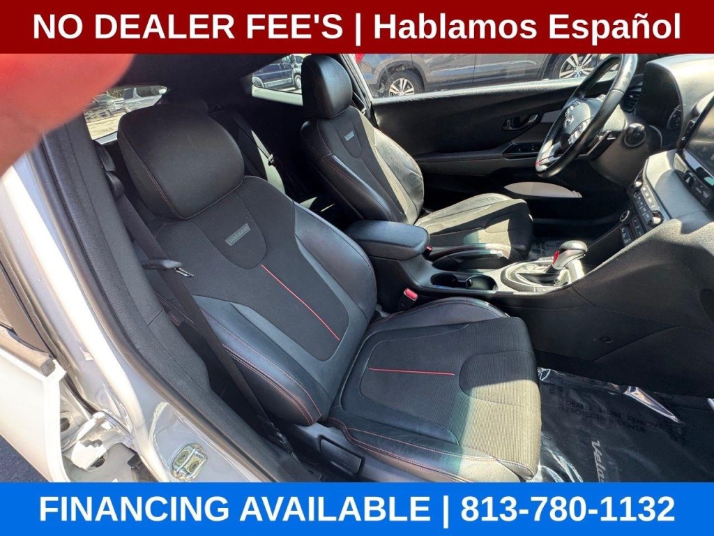2019 Hyundai Veloster Image 25