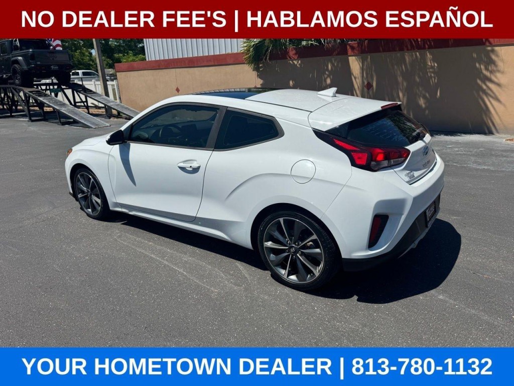2019 Hyundai Veloster Image 3