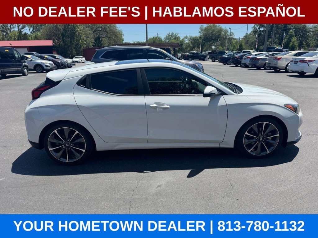 2019 Hyundai Veloster Image 6