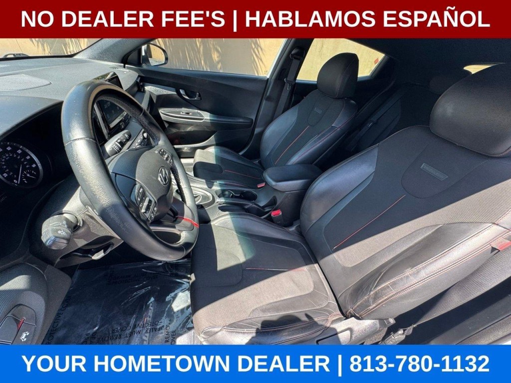 2019 Hyundai Veloster Image 18