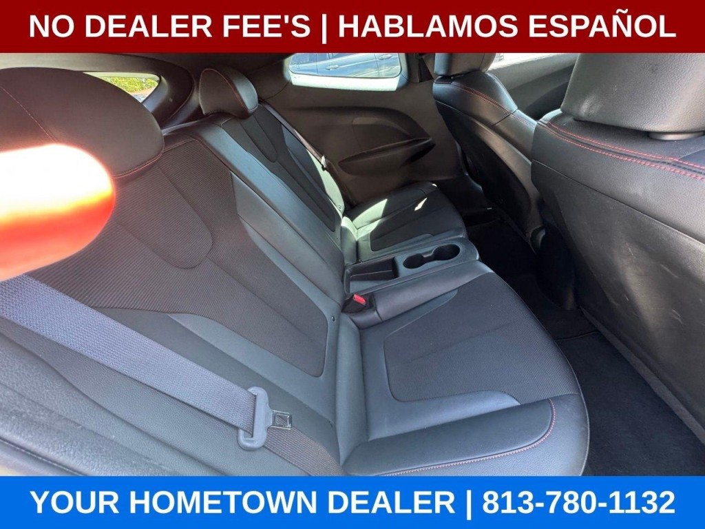 2019 Hyundai Veloster Image 23