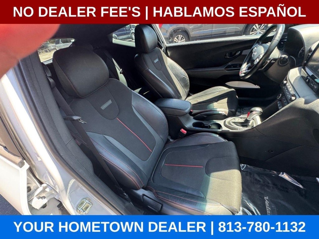 2019 Hyundai Veloster Image 25