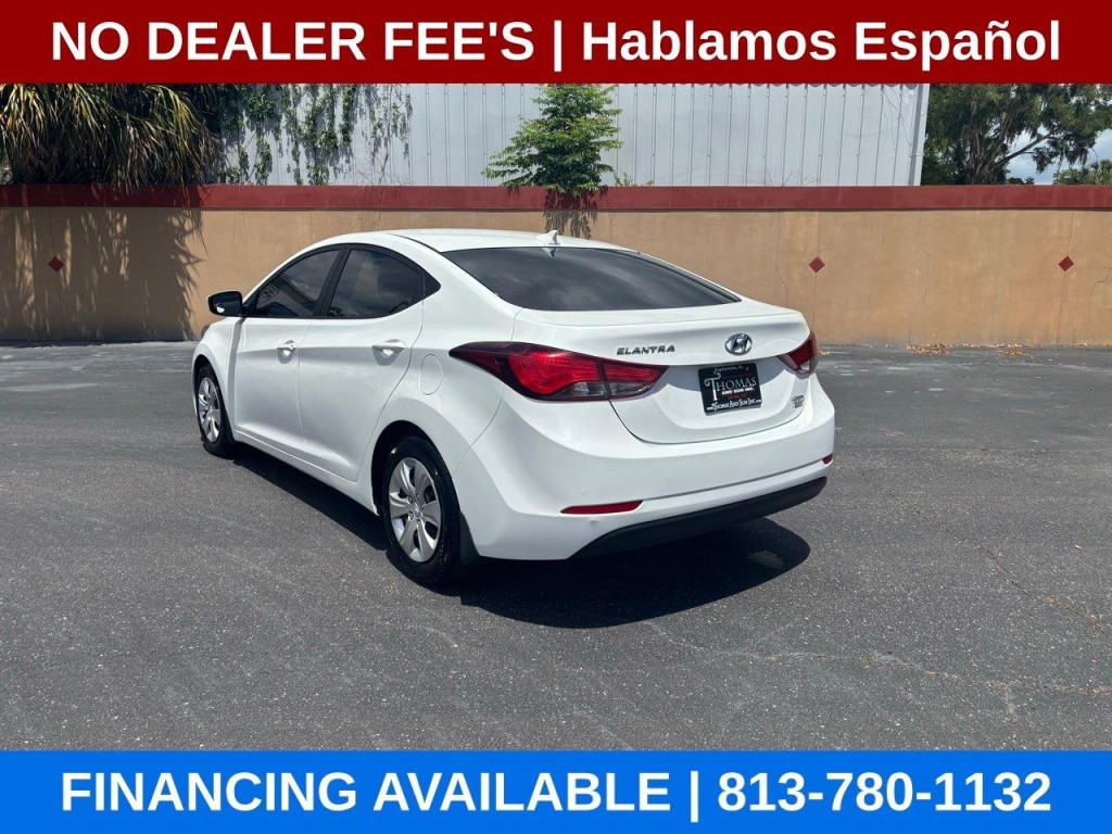 2016 Hyundai Elantra Image 3