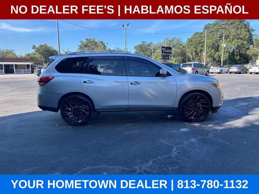 2016 Nissan Pathfinder Image 6