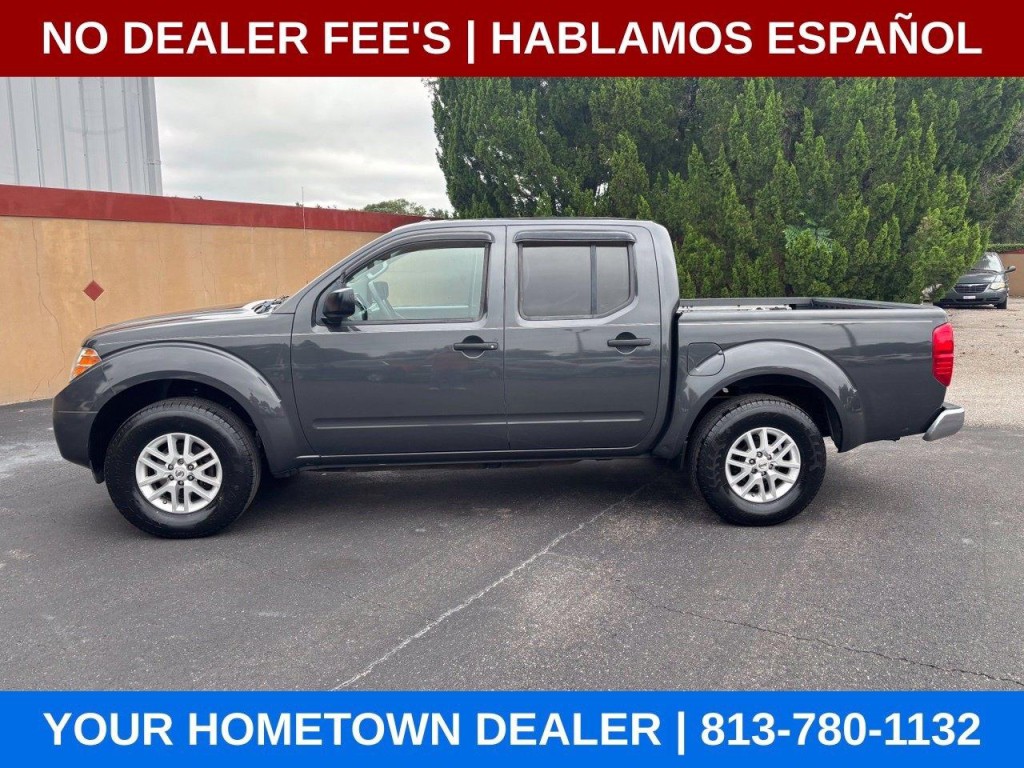 2015 Nissan Frontier Image 2