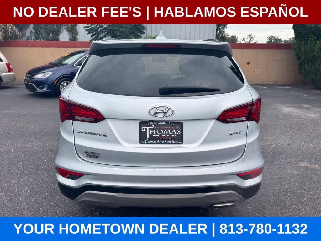 2017 Hyundai Santa Fe Image 4
